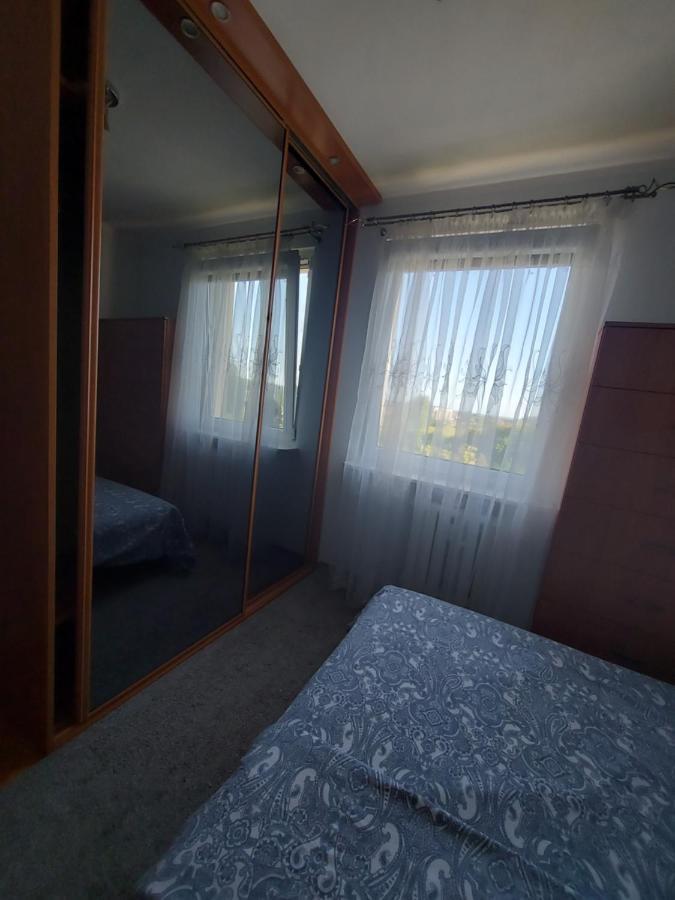 Wygodny Przestronny Apartament Janowskie Blonia Rumia Exterior photo